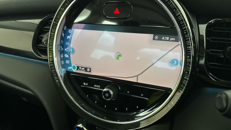 MINI HATCHBACK Image 12