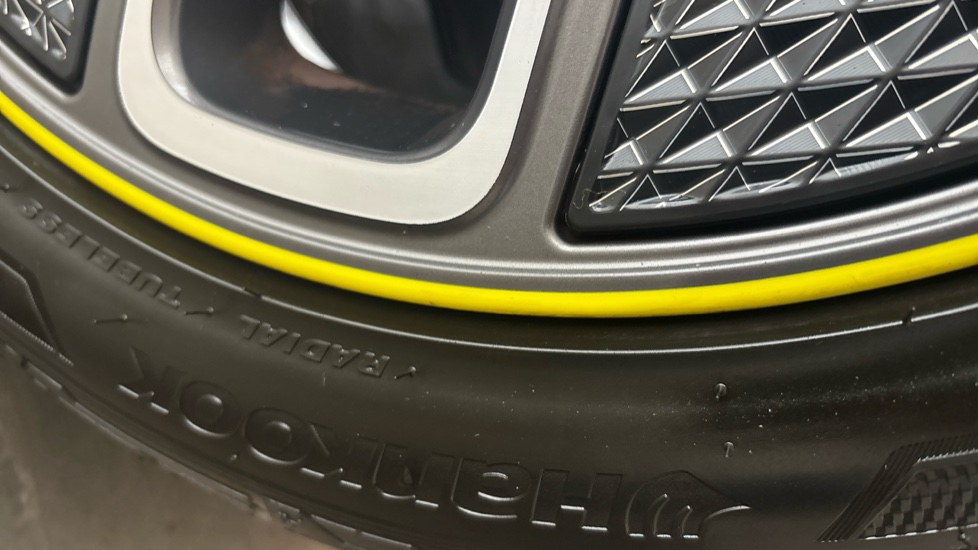 MINI HATCHBACK scuff