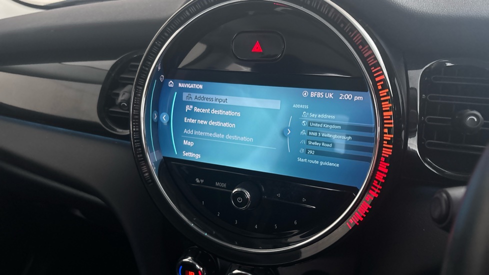 MINI HATCHBACK Image 12
