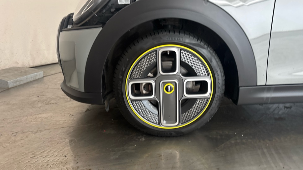 MINI HATCHBACK Image 17