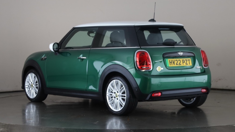 MINI HATCHBACK Image 3