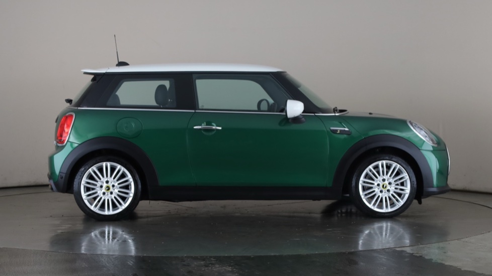 MINI HATCHBACK Image 6