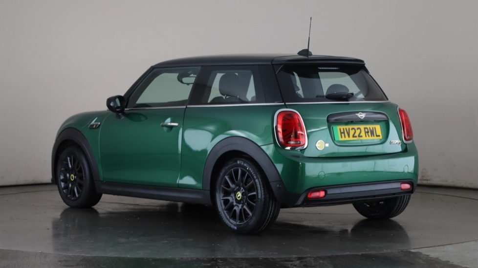 MINI HATCHBACK Image 3
