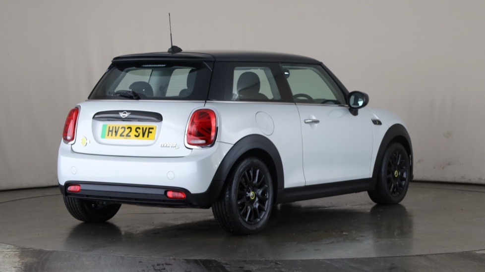 MINI HATCHBACK Image 5