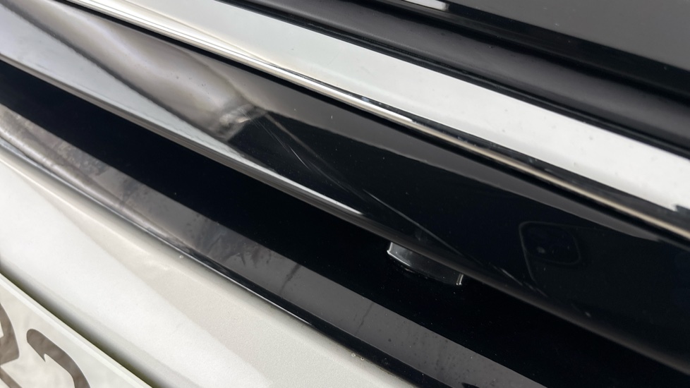 MINI HATCHBACK Scratches