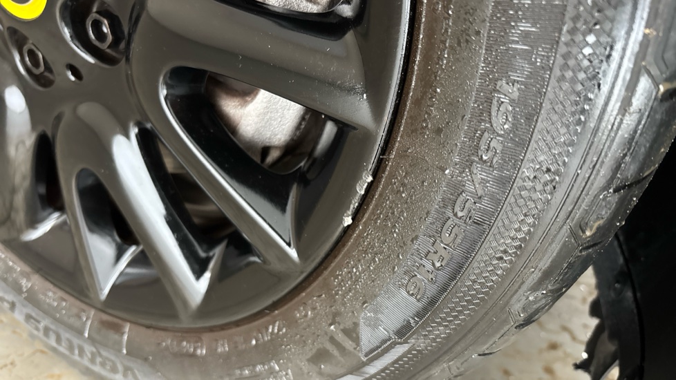 MINI HATCHBACK Scuff