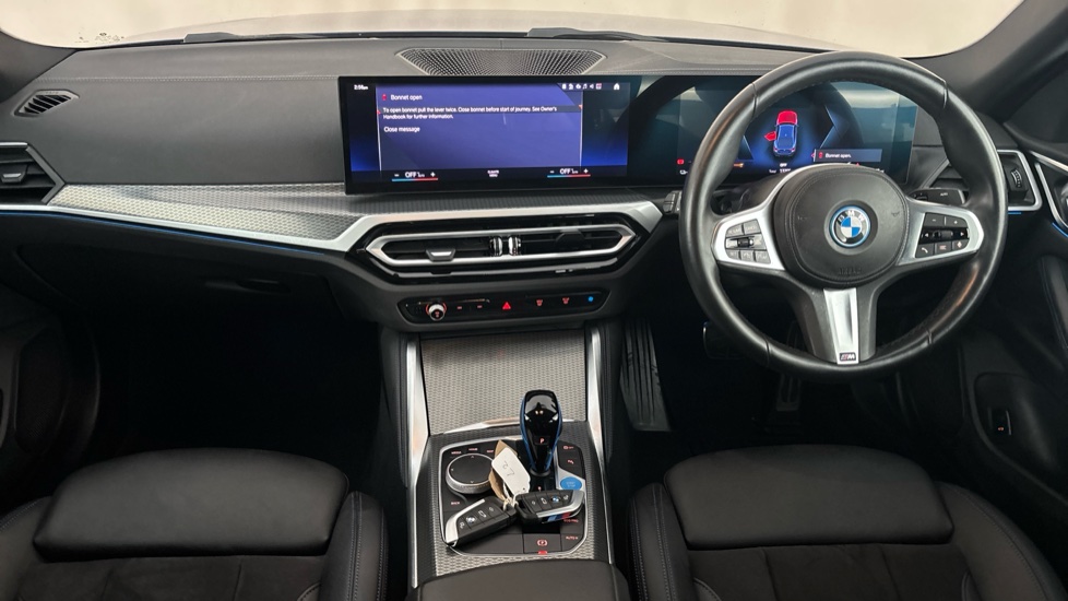 BMW I4 Image 11