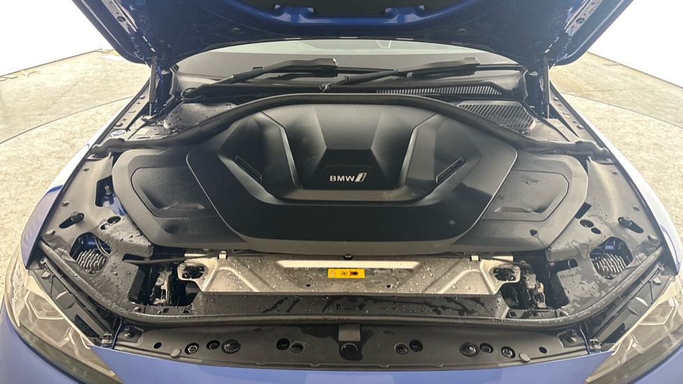 BMW I4 Image 16