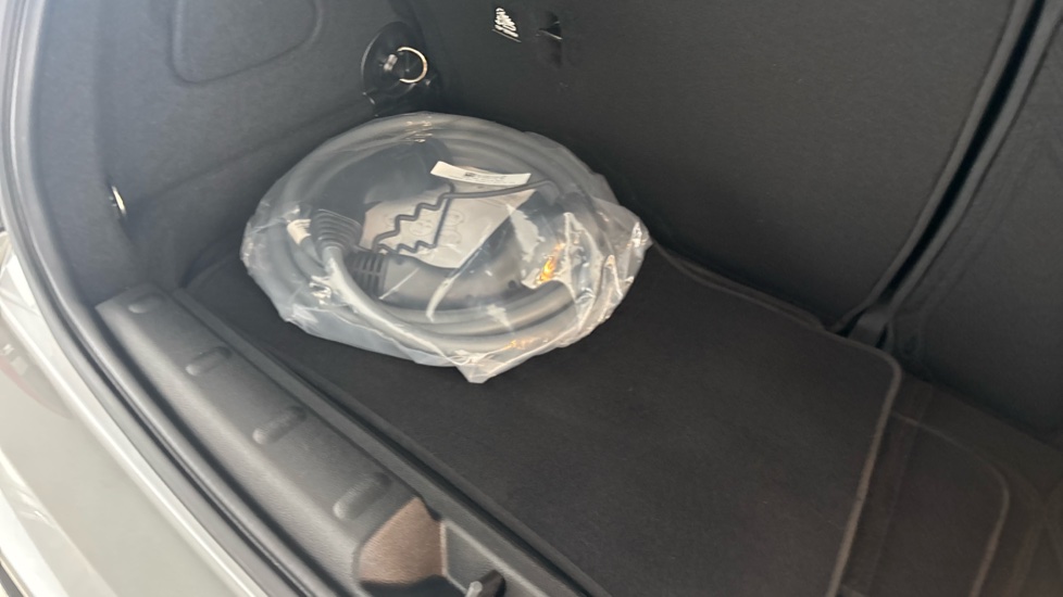 MINI HATCHBACK Image 22