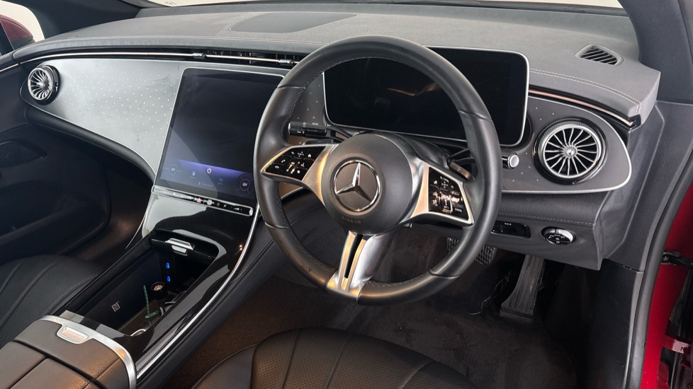 MERCEDES EQE Image 9