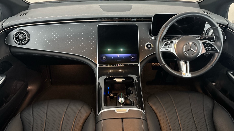 MERCEDES EQE Image 11