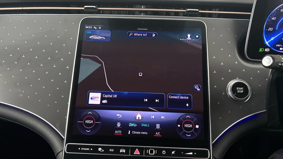 MERCEDES EQE Image 12