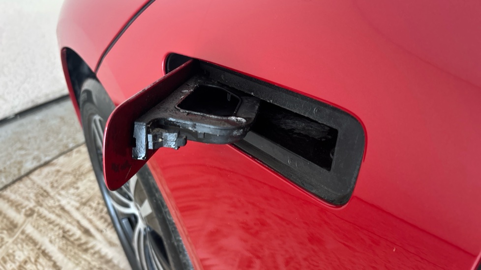 MERCEDES EQE Image 16