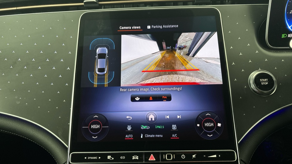 MERCEDES EQE Reverse camera