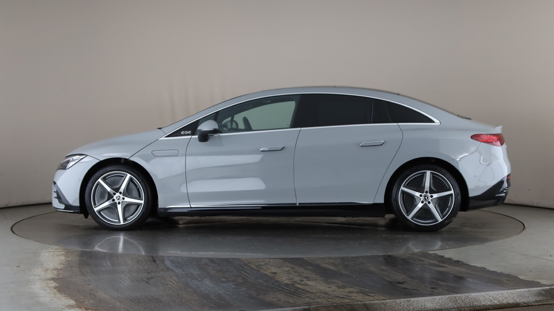 EQE 300 180kW AMG Line Premium 89kWh 4dr Auto
