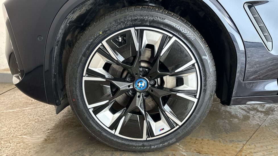 BMW iX3 Image 17