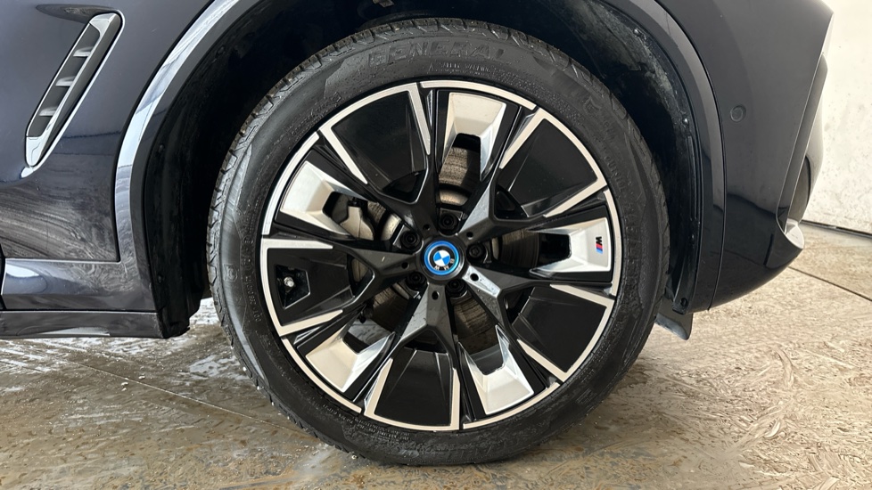 BMW iX3 Image 20