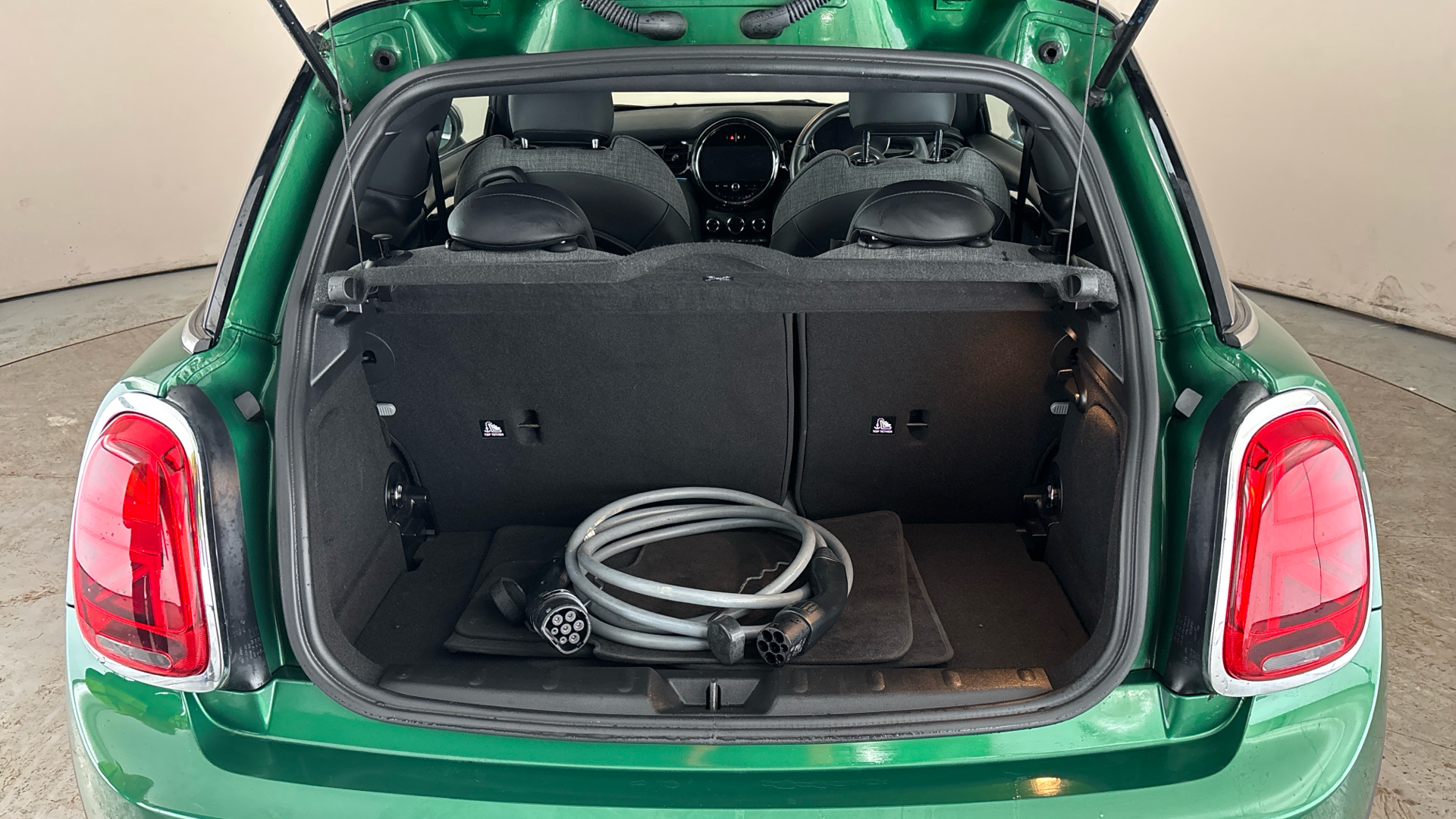 4020908 135kW Cooper S Level 2 33kWh 3dr Auto