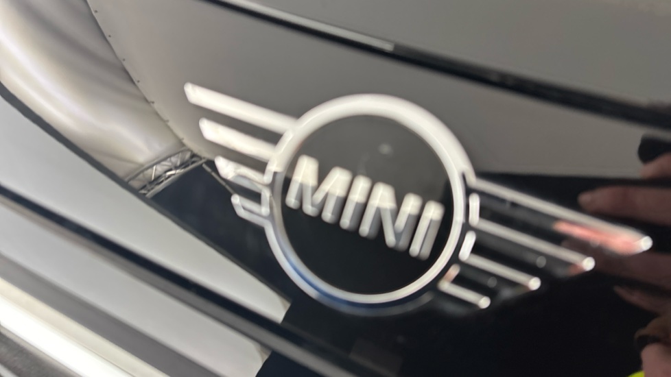 MINI HATCHBACK contamination