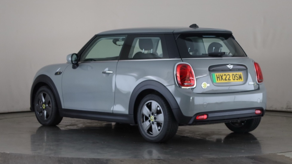 MINI HATCHBACK Image 3