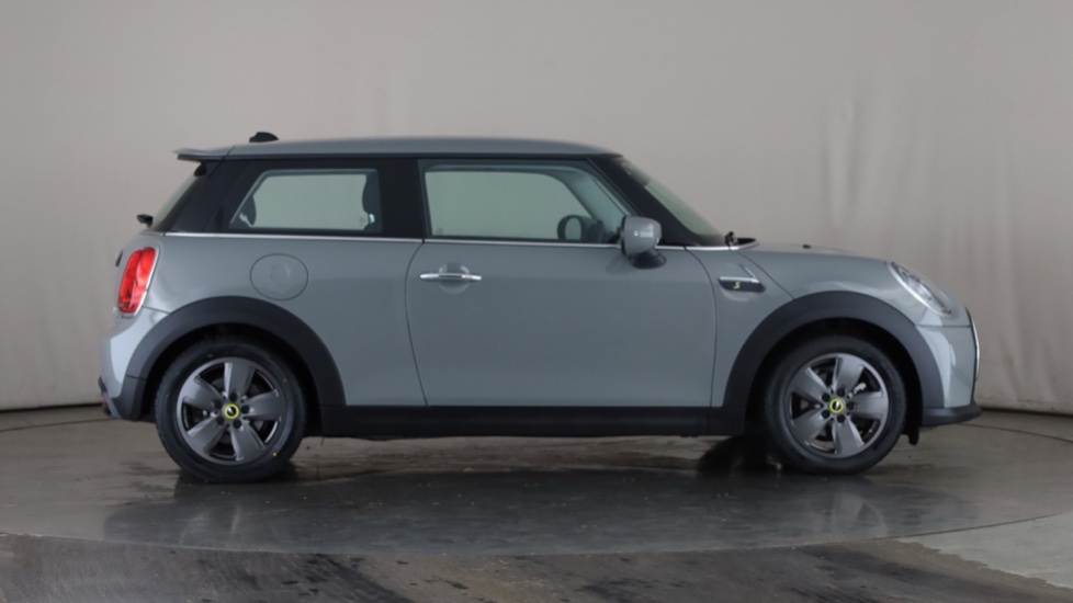 MINI HATCHBACK Image 6