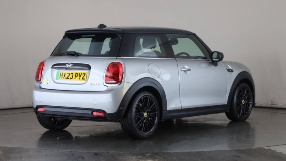 MINI HATCHBACK Image 5
