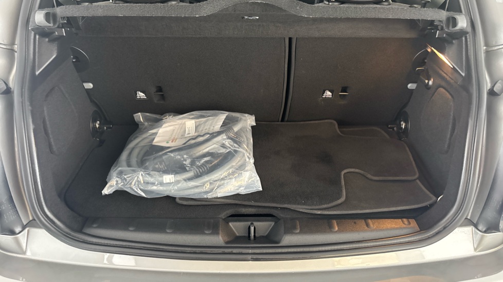 MINI HATCHBACK Image 15