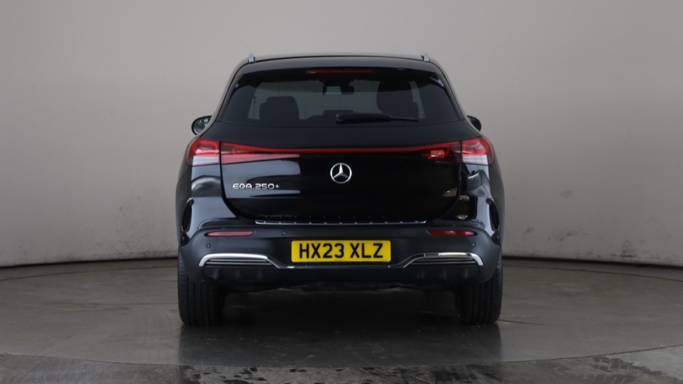 MERCEDES EQA Image 4