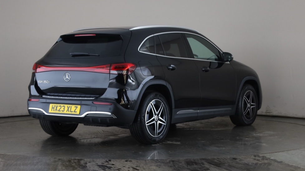 MERCEDES EQA Image 5