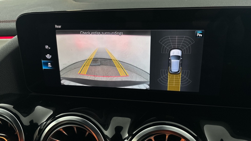 MERCEDES EQA reverse camera