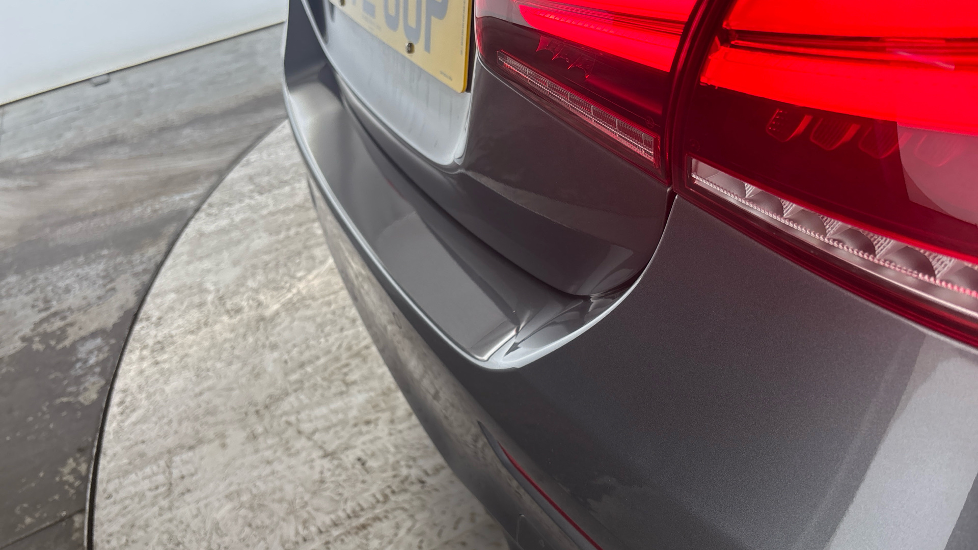 4049430 A250e AMG Line Executive Edition 4dr Auto