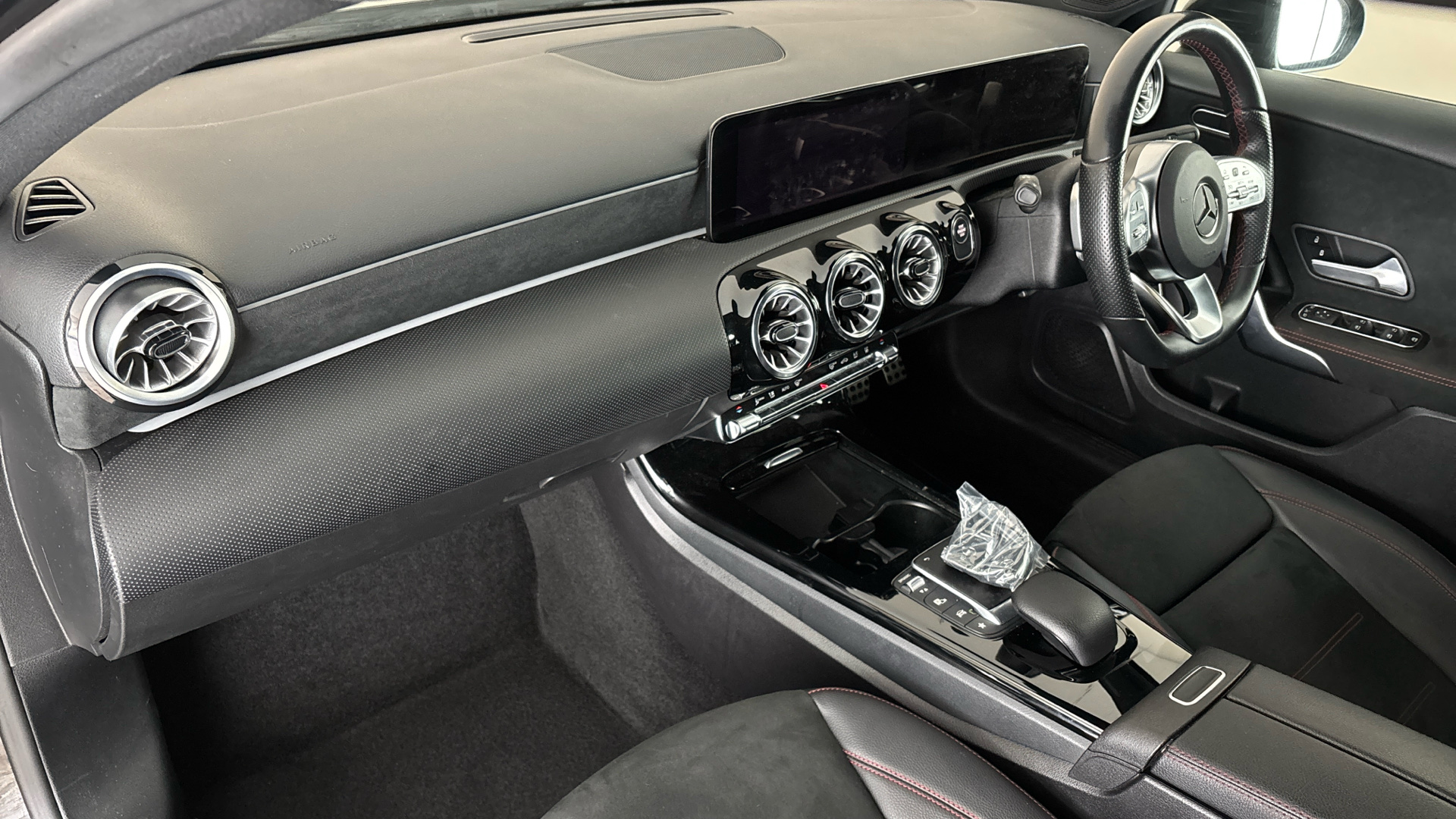 4020803 A250e AMG Line Executive Edition 4dr Auto