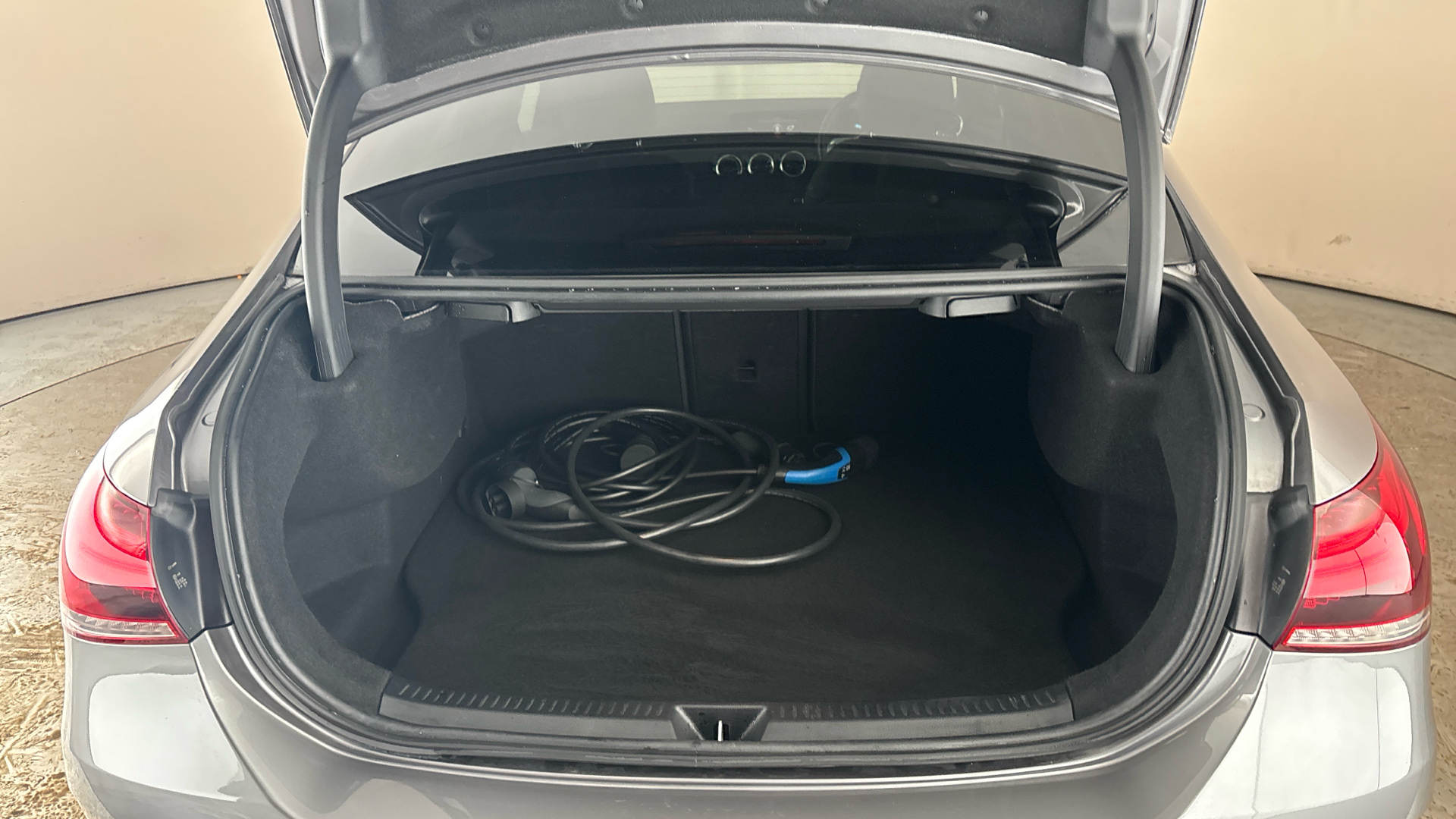 4020648 A250e AMG Line Executive Edition 4dr Auto