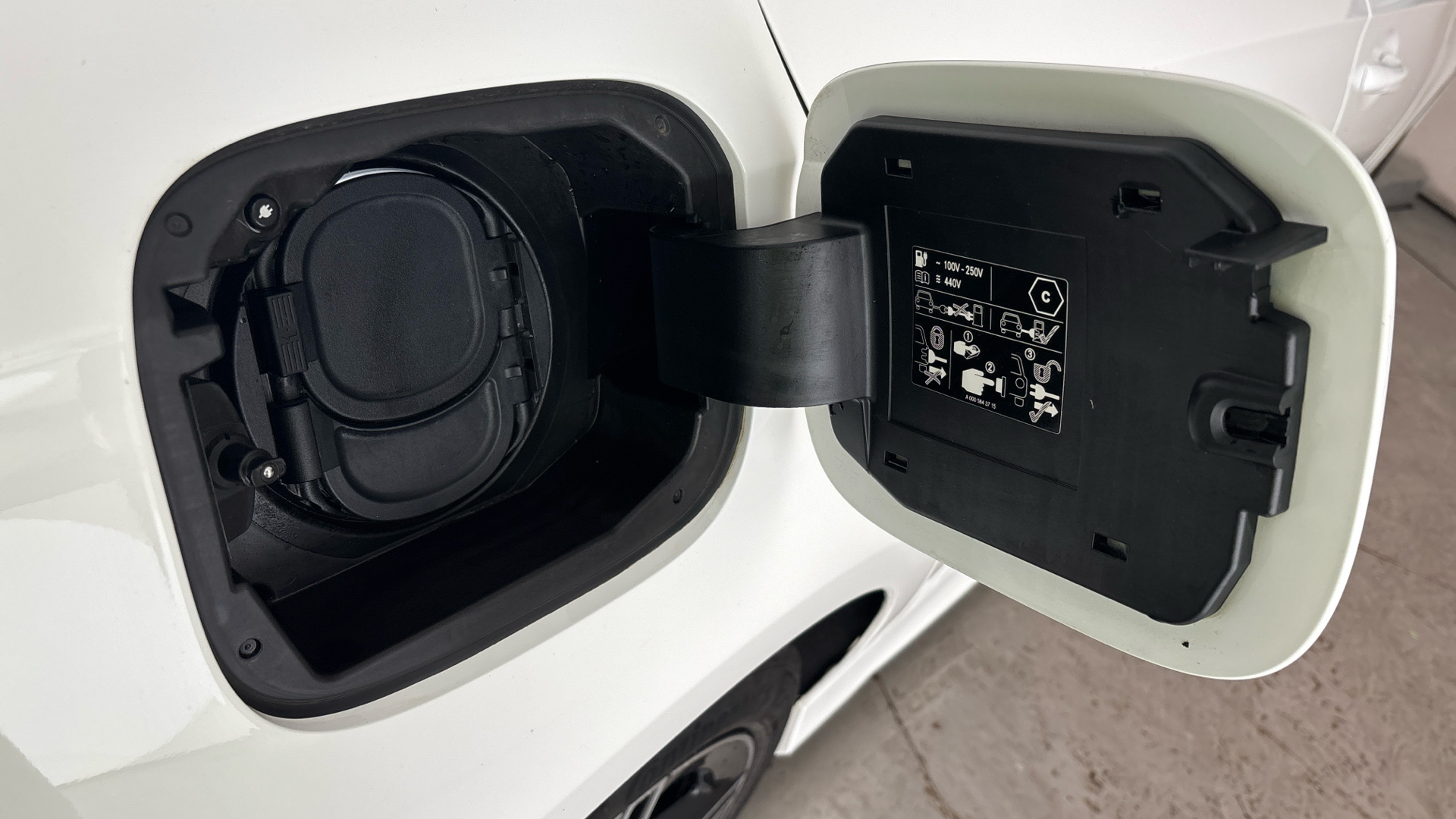 4020614 A250e AMG Line Executive Edition 4dr Auto