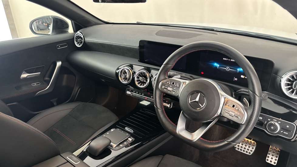 MERCEDES A CLASS Image 9