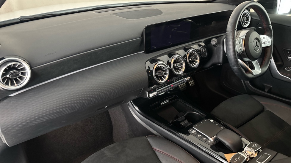 MERCEDES A CLASS Image 10