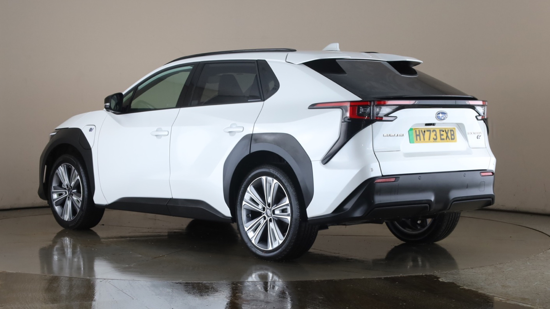 4058401 150kW Touring 71.4kWh 5dr Auto AWD