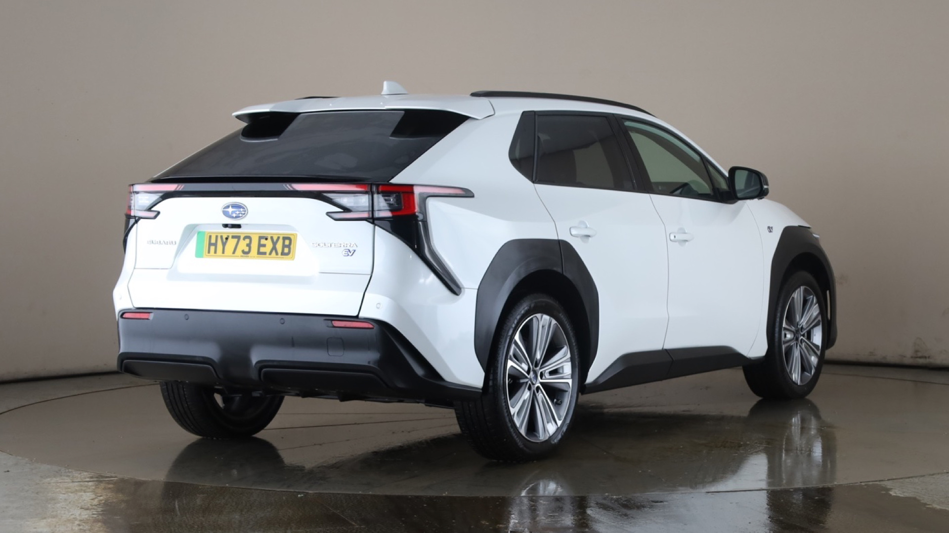 4058401 150kW Touring 71.4kWh 5dr Auto AWD