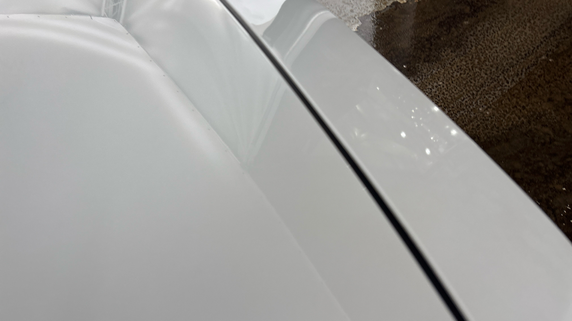 4058401 150kW Touring 71.4kWh 5dr Auto AWD