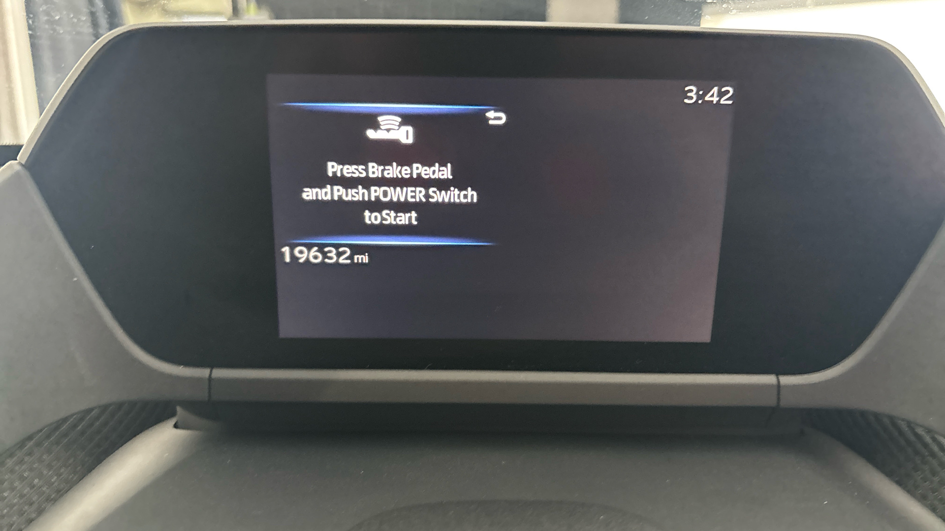 4058401 150kW Touring 71.4kWh 5dr Auto AWD