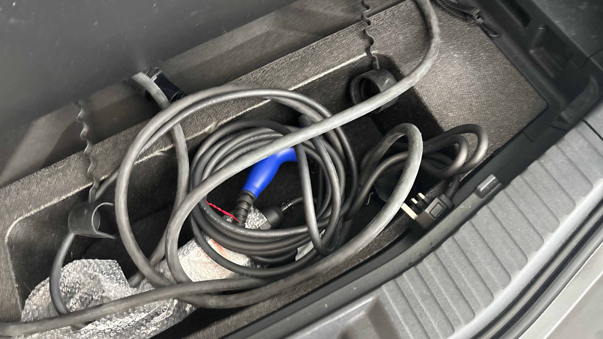 4058401 150kW Touring 71.4kWh 5dr Auto AWD