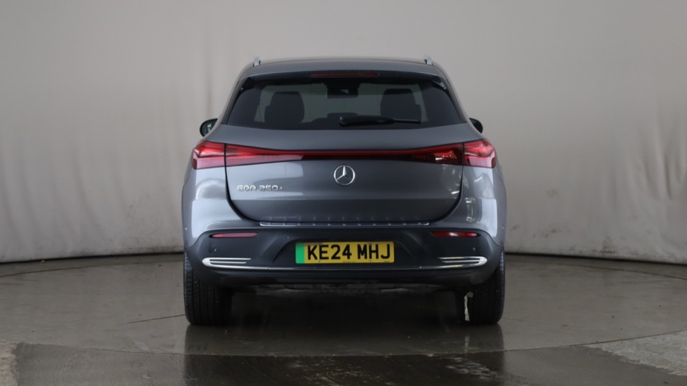 MERCEDES EQA Image 4