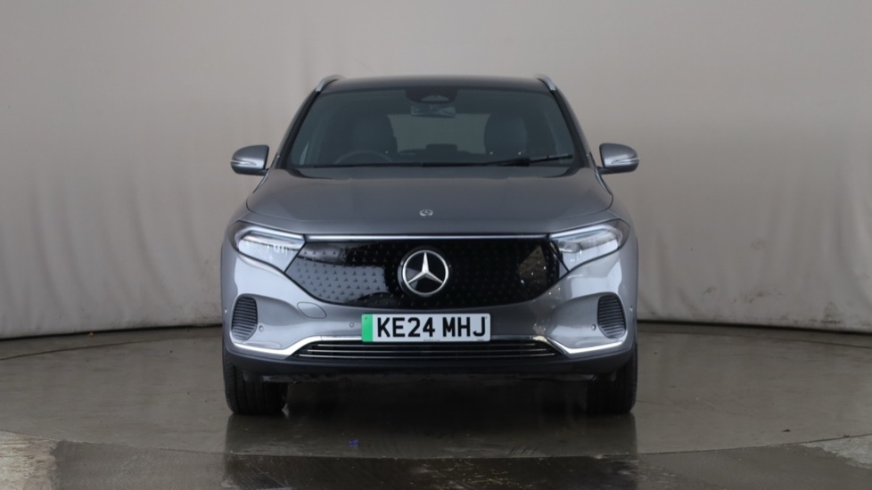 MERCEDES EQA Image 8
