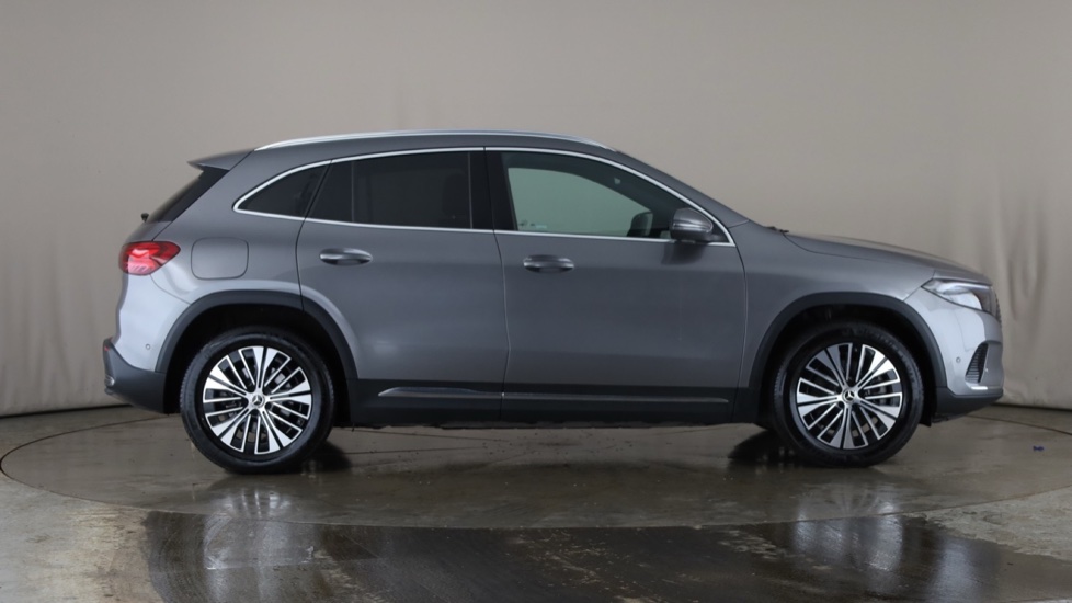 MERCEDES EQA Image 6