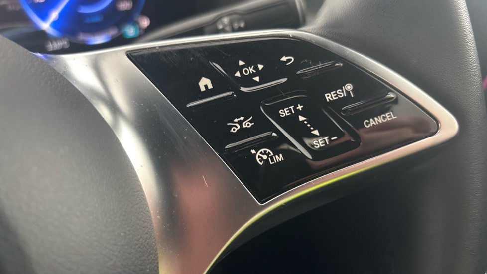 MERCEDES EQA cruise control