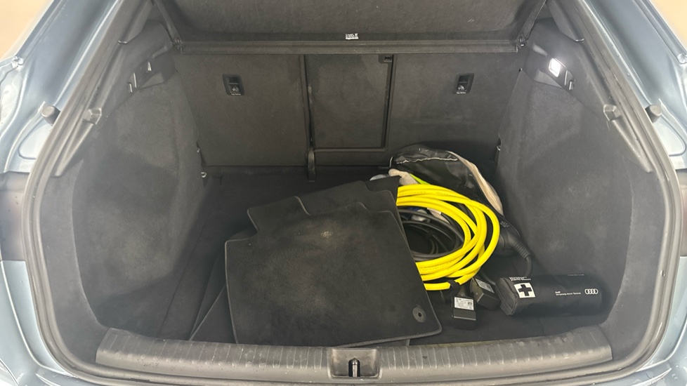 AUDI Q4 Image 15