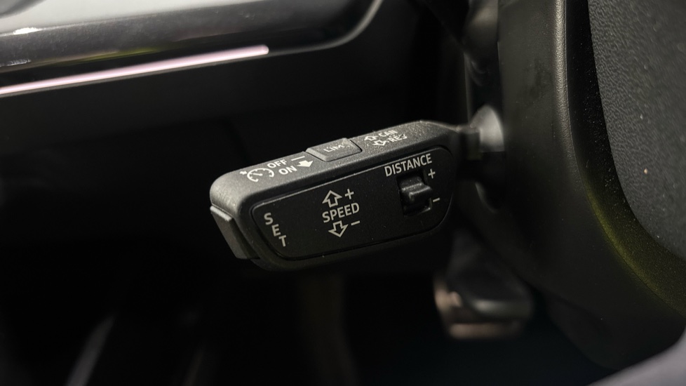 AUDI Q4 cruise control