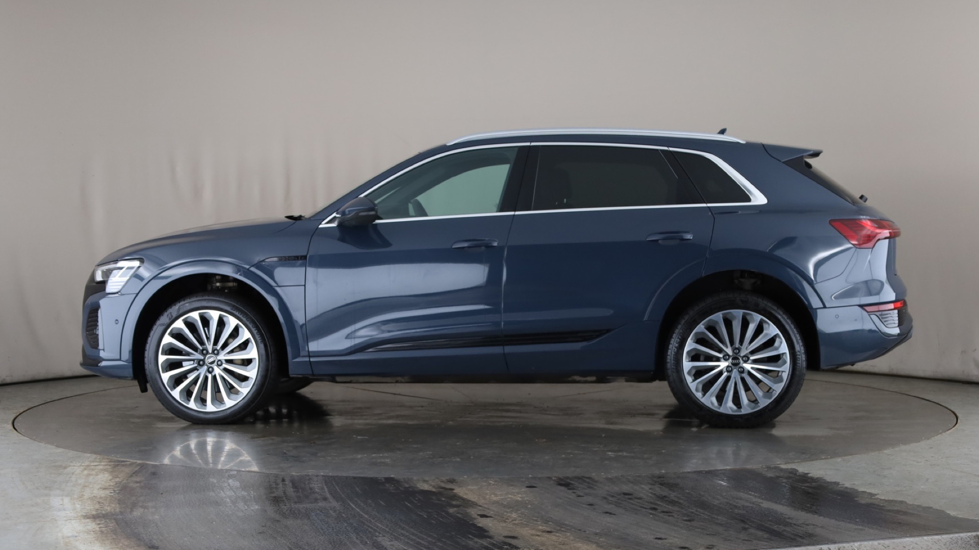 300kW 55 Quattro 114kWh S Line 5dr Auto [22kW] [2024]