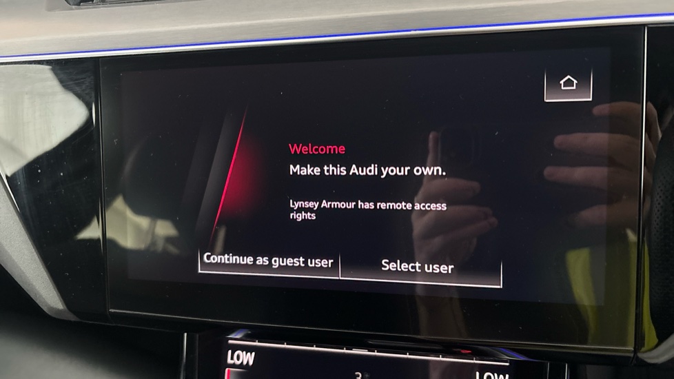 AUDI E-TRON Image 12