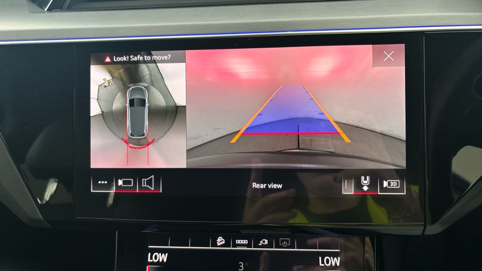 AUDI E-TRON reverse camera